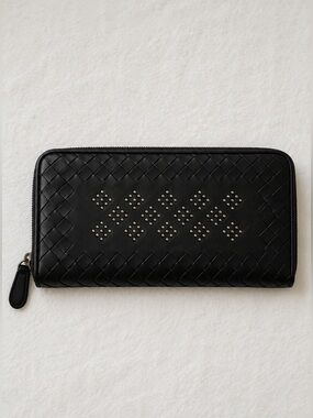 Bottega Veneta Zip Around Wallet Intrecciato Stud Detail Black‎ Leather Long